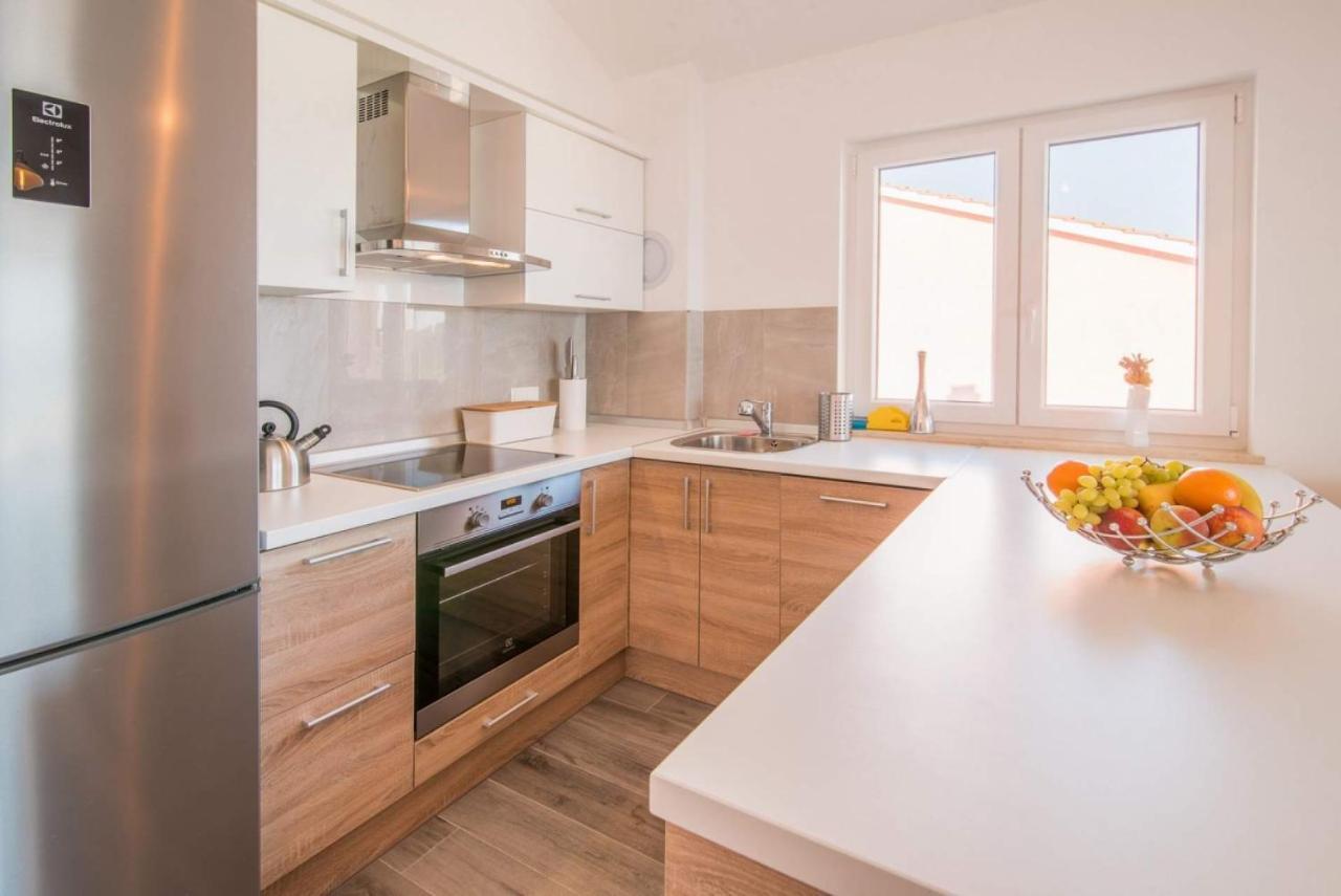 Apartman Zoe Vrbnik Exterior foto